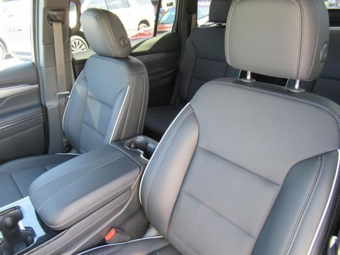 Used 2026 Buick Enclave Preferred FWD image 17