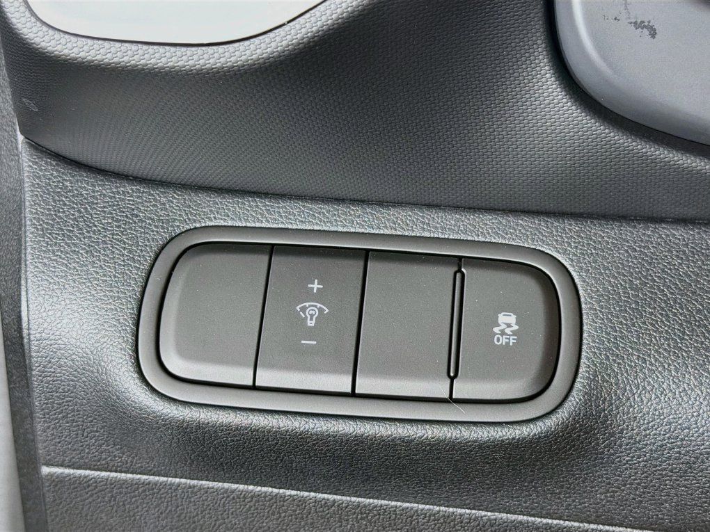 Used 2026 Hyundai Venue SEL FWD image 15