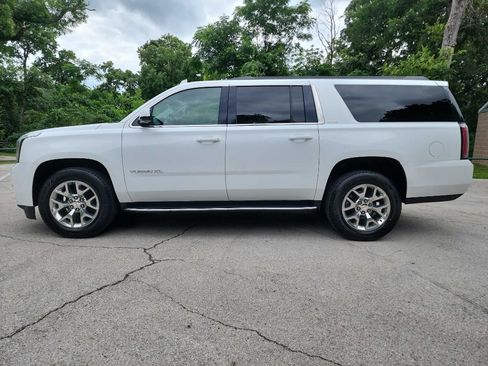 Used 2020 GMC Yukon XL SLE w/ SLE Value Package RWD image 4