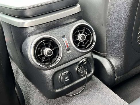 Used 2018 Kia Stinger GT2 image 18