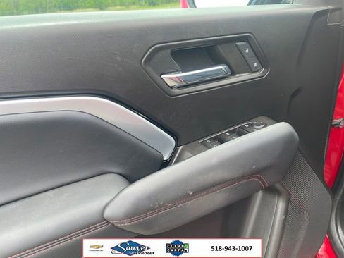 Used 2023 Chevrolet Colorado Z71 w/ Z71 Convenience Package 2 AWD/4WD image 11