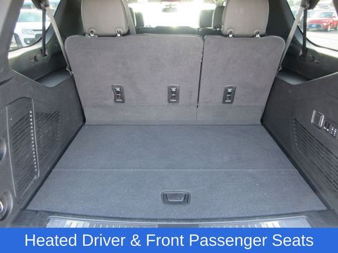 Certified 2024 Chevrolet Suburban Z71 w/ Luxury Package image 12