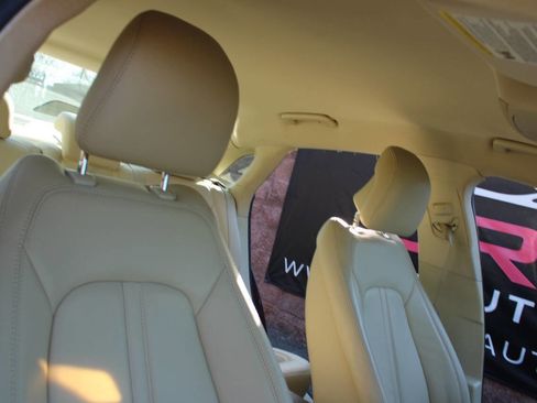 Used 2013 Lincoln MKZ image 14