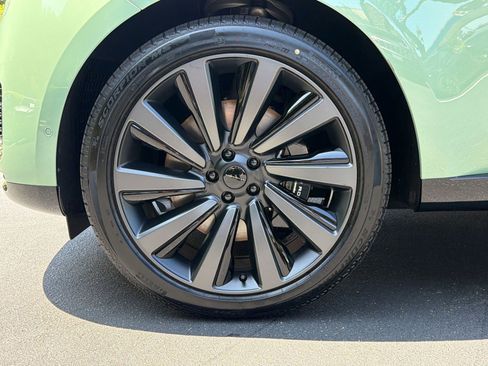 New 2026 Land Rover Range Rover SV AWD/4WD image 13