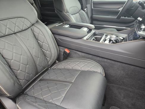 New 2026 Jeep Grand Wagoneer Summit AWD/4WD image 8