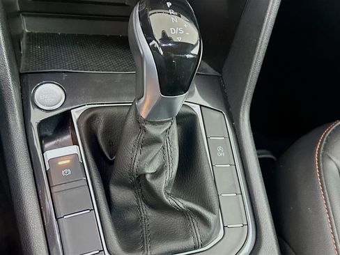 Used 2024 Volkswagen Tiguan Wolfsburg Edition image 24