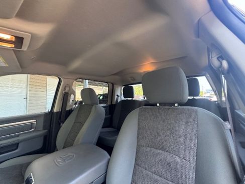 Used 2019 RAM 1500 Big Horn RWD image 10