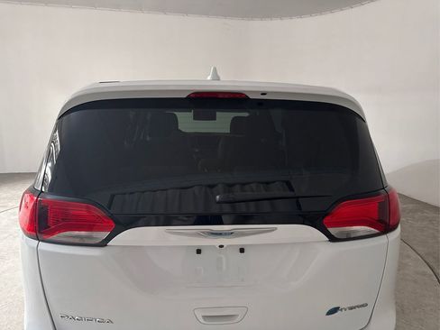 Used 2018 Chrysler Pacifica Touring Plus image 28