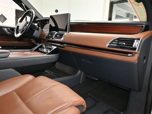 Used 2023 Lincoln Navigator L Reserve w/ Monochromatic Package image 58