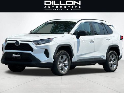 Used 2022 Toyota RAV4 LE AWD/4WD image 8