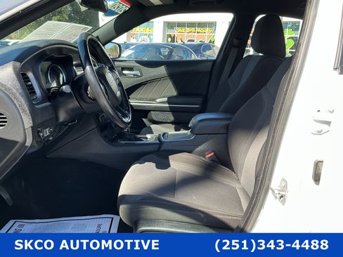 Used 2020 Dodge Charger SXT image 11