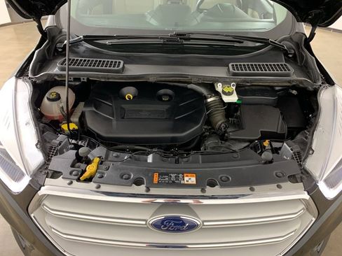 Used 2019 Ford Escape Titanium image 39