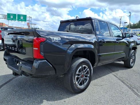 Used 2024 Toyota Tacoma TRD Sport w/ TRD Sport Upgrade Package AWD/4WD image 7