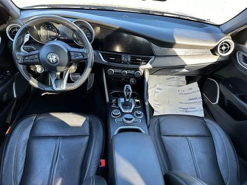 Used 2022 Alfa Romeo Giulia Sprint image 37