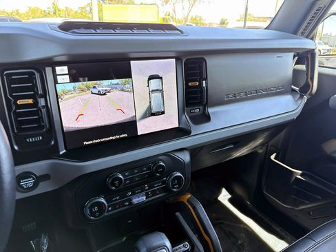 Used 2021 Ford Bronco Badlands image 26