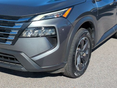 Certified 2024 Nissan Rogue SV image 10