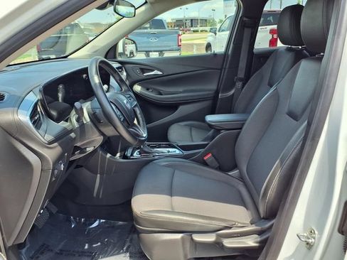 Used 2025 Buick Encore GX Preferred FWD image 23