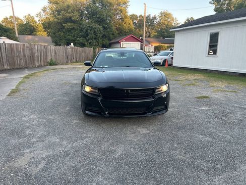Used 2020 Dodge Charger SXT w/ Leather Interior Group RWD image 9
