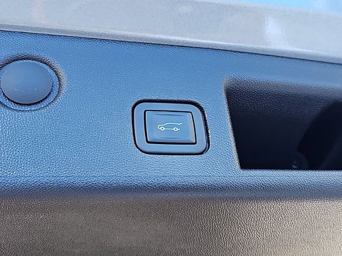 Used 2024 Chevrolet Equinox LT AWD/4WD image 30