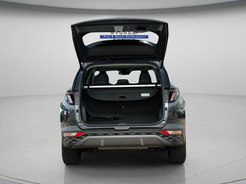 Certified 2024 Hyundai Tucson Limited AWD/4WD image 10