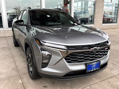 New 2026 Chevrolet Trax RS w/ Driver Confidence Package image 5