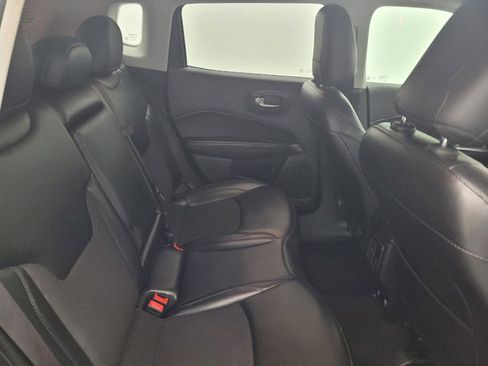 Used 2021 Jeep Compass Latitude w/ Sun and Sound Group FWD image 18