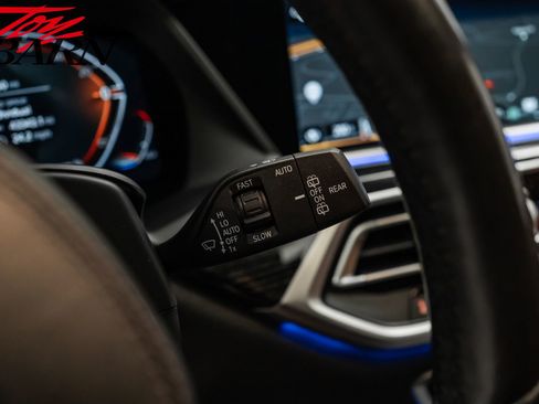 Used 2022 BMW X7 xDrive40i w/ M Sport Package image 35