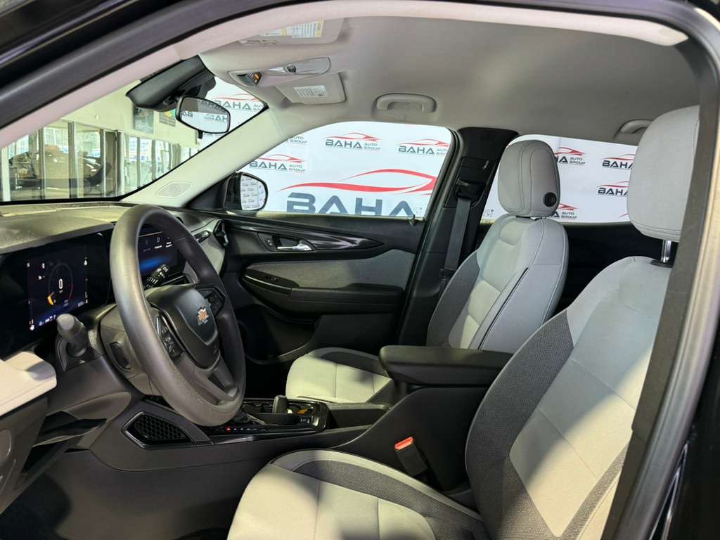 Used 2024 Chevrolet TrailBlazer LT w/ Driver Confidence Package AWD/4WD image 27