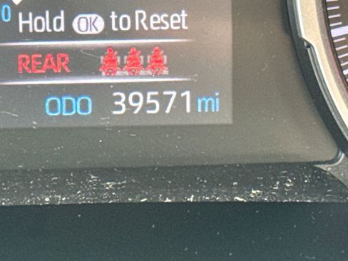 Used 2019 Toyota RAV4 LE w/ All Weather Liner Package AWD/4WD image 17