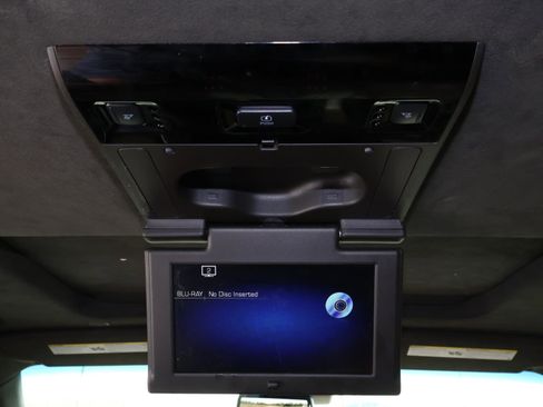 Used 2020 Cadillac Escalade Platinum image 19