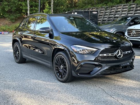 Certified 2025 Mercedes-Benz GLA 250 image 4