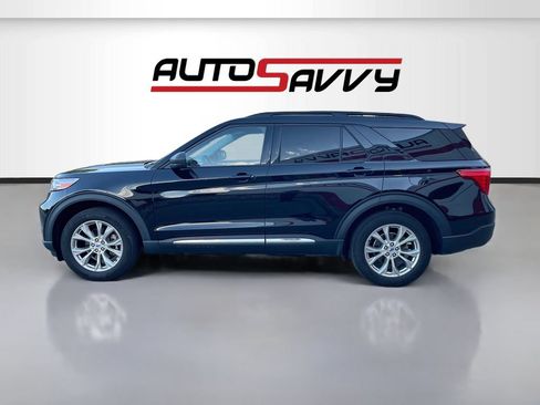 Used 2024 Ford Explorer XLT w/ Equipment Group 202A AWD/4WD image 4