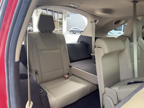 Certified 2019 Acura MDX FWD w/ Technology Package image 8