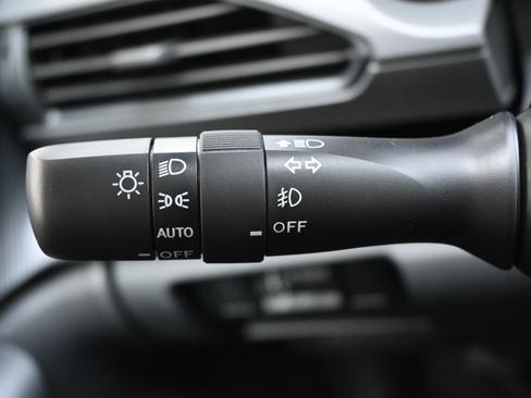 Certified 2025 Subaru Crosstrek 2.0i Premium image 28