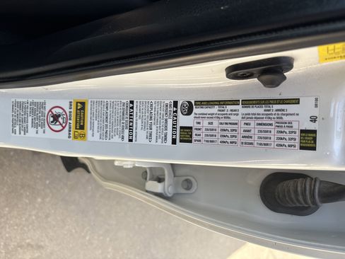 Used 2013 Toyota RAV4 Limited AWD/4WD image 35