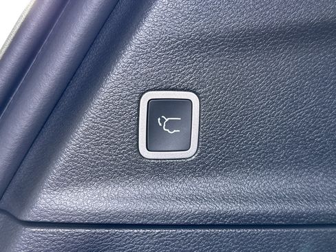 New 2026 Chrysler Pacifica Pinnacle image 24