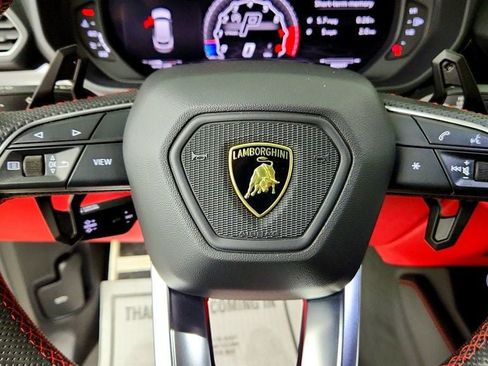 Used 2019 Lamborghini Urus AWD/4WD image 17