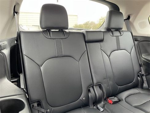 Certified 2024 Honda Pilot Touring image 27