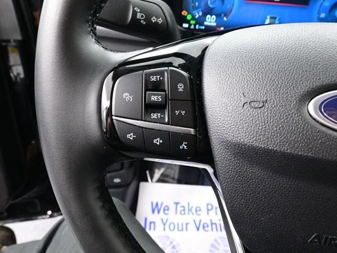 Used 2024 Ford Escape Platinum AWD/4WD image 35