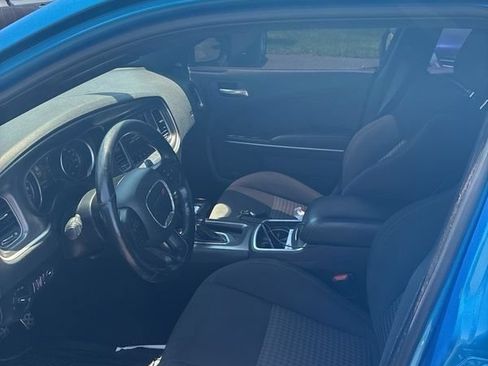 Used 2019 Dodge Charger Scat Pack RWD image 5
