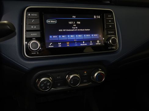 New 2025 Nissan Versa SV w/ Trunk Package FWD image 22