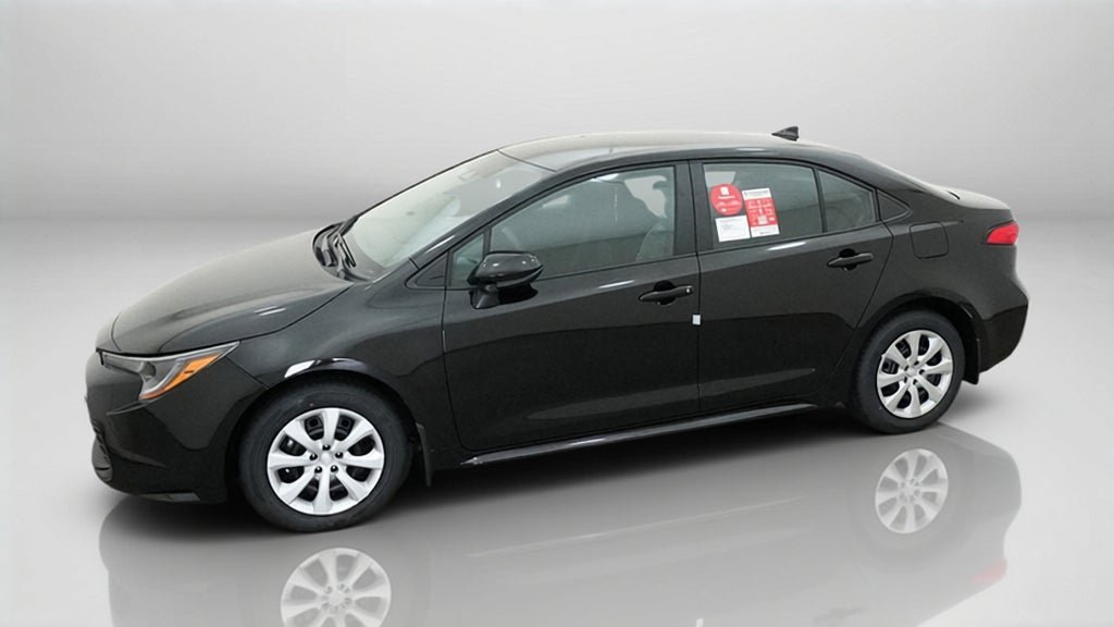 New 2027 Toyota Corolla LE FWD image 2