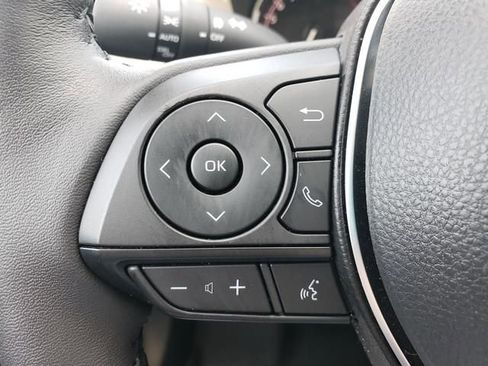 Used 2025 Toyota RAV4 XLE Premium AWD/4WD image 28