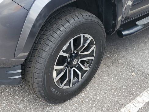 Used 2021 Toyota Tacoma TRD Sport image 6