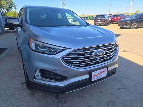 Used 2022 Ford Edge Titanium w/ Equipment Group 301A image 17