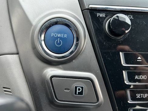 Used 2017 Toyota Prius V Two w/ Carpet Mat Package image 23