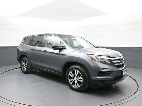 Certified 2018 Honda Pilot EX image 4