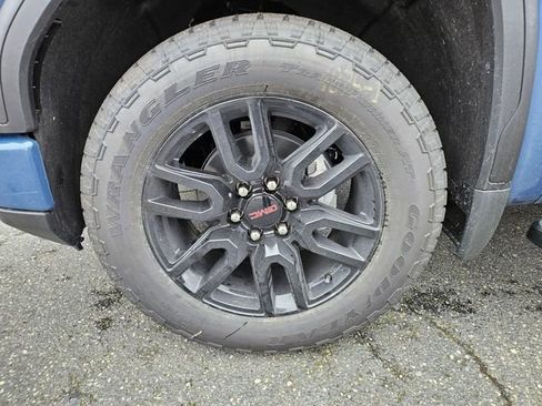 New 2026 GMC Sierra 1500 Elevation w/ Elevation Premium Package AWD/4WD image 9