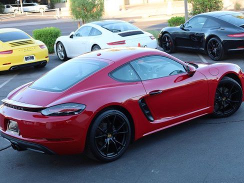 Used 2019 Porsche 718 Cayman RWD image 18