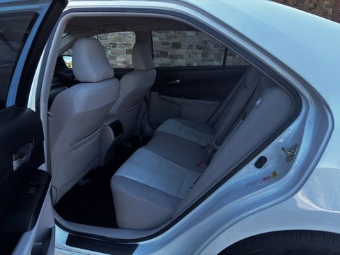 Used 2014 Toyota Camry LE image 37